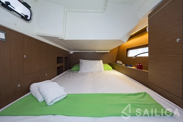 Oceanis 46.1 - Yacht Charter Sailica