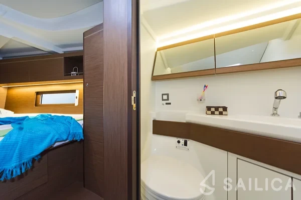 Oceanis 46.1 - Yacht Charter Sailica