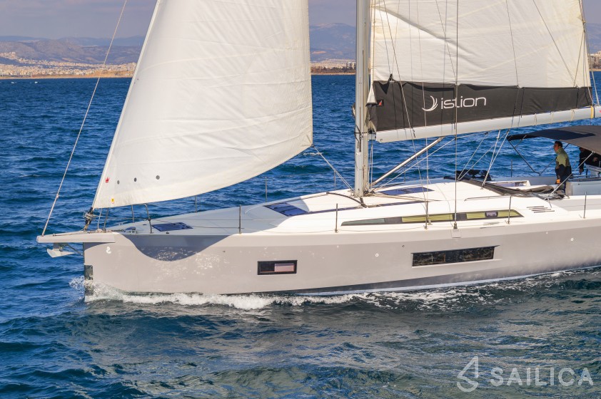 Oceanis 51.1 - Yacht Charter Sailica