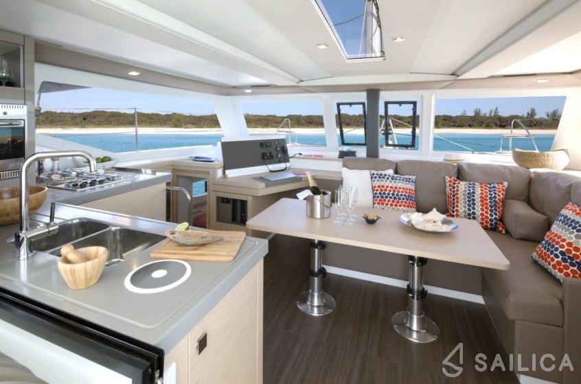 Lucia 40 - Yacht Charter Sailica