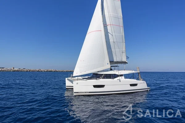 Lucia 40 - Yacht Charter Sailica