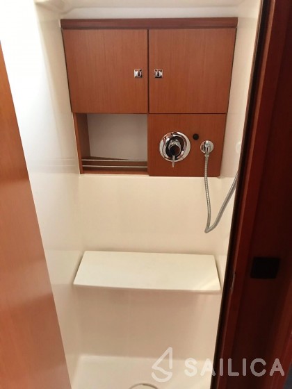 Bavaria 46 Cruiser - Yacht Charter Sailica