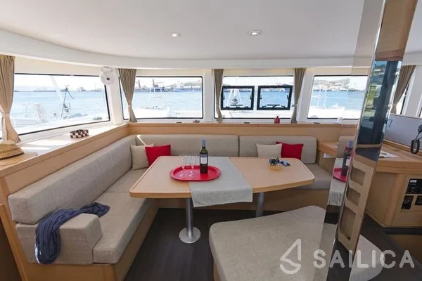 Lagoon 42 - Yacht Charter Sailica