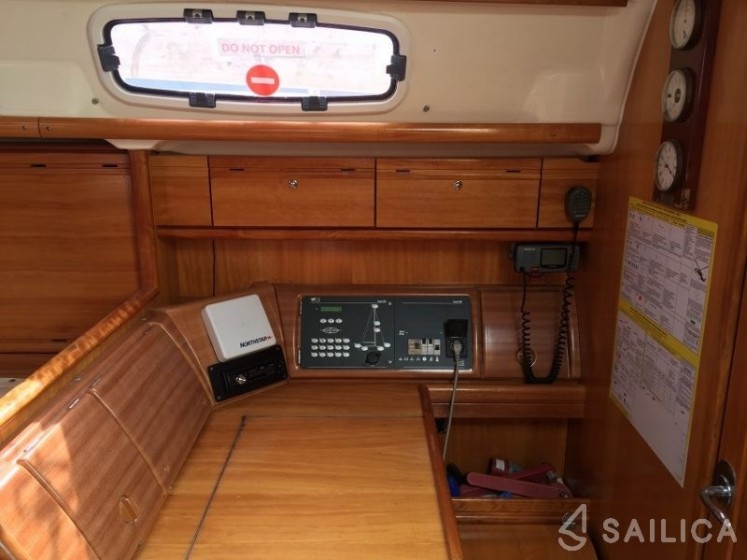 Bavaria 42 Cruiser - Yacht Charter Sailica
