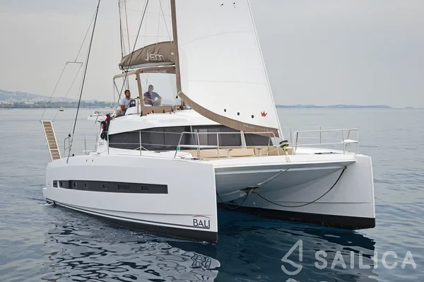 Bali 4.1 - Yacht Charter Sailica