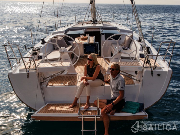 Hanse 418 - Yacht Charter Sailica