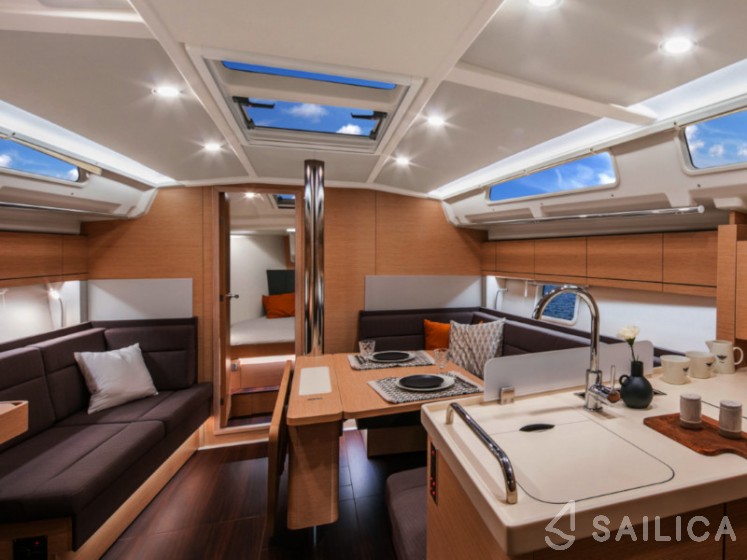 Hanse 418 - Yacht Charter Sailica