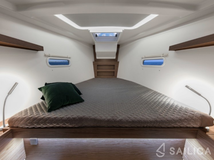 Hanse 388 - Yacht Charter Sailica