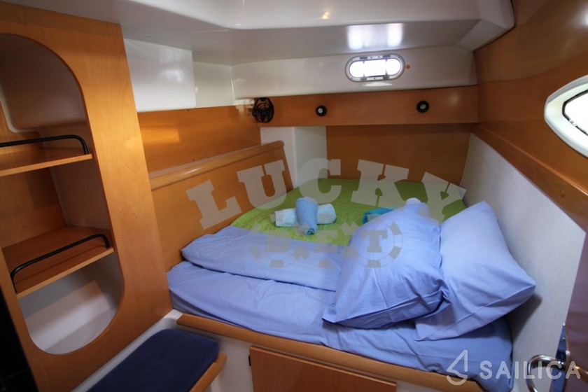 Lavezzi 40 - Yacht Charter Sailica