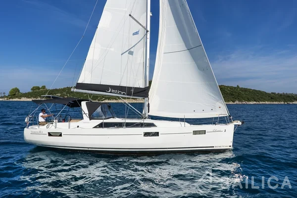 Oceanis 41.1 - Yacht Charter Sailica