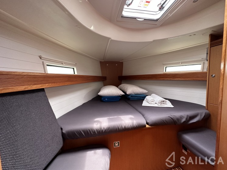 Bavaria 40 Cruiser - Yacht Charter Sailica