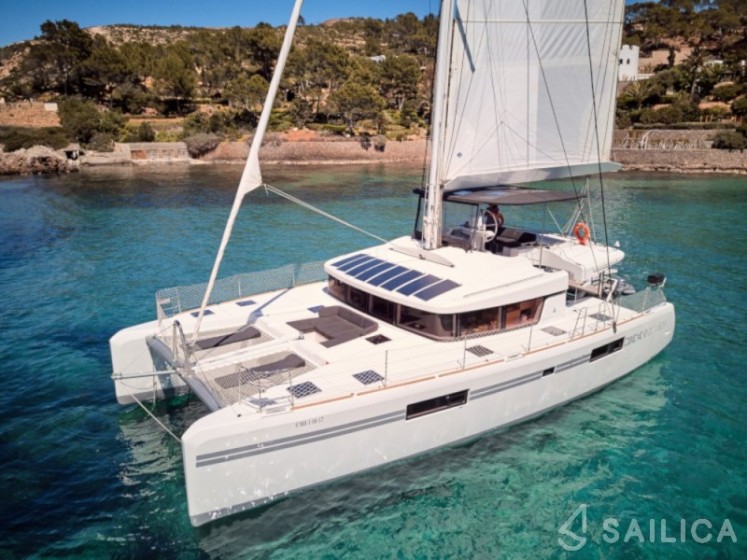 Lagoon 52 - Yacht Charter Sailica