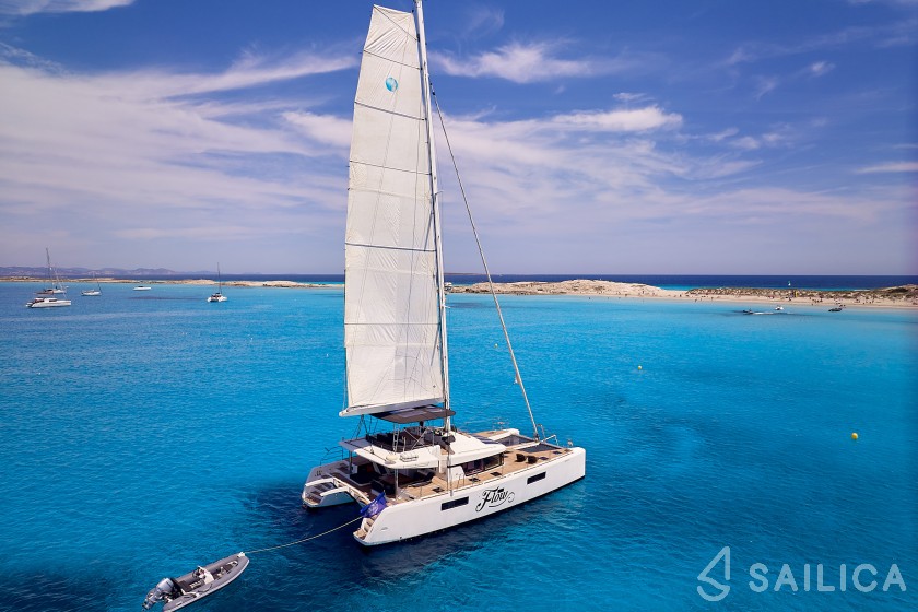 Lagoon 52 - Yacht Charter Sailica
