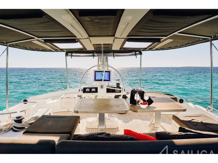 Lagoon 52 - Yacht Charter Sailica