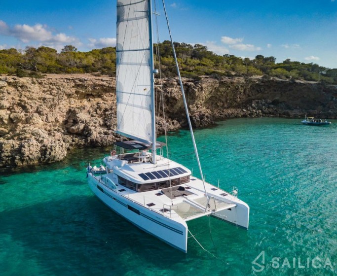 Lagoon 52 - Yacht Charter Sailica