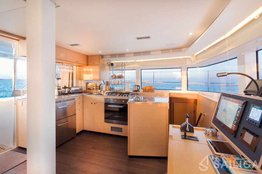 Lagoon 52 - Yacht Charter Sailica