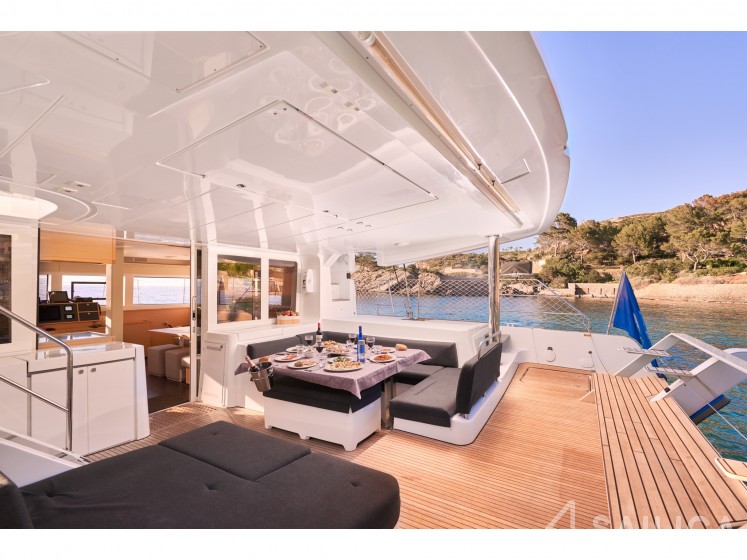 Lagoon 52 - Yacht Charter Sailica