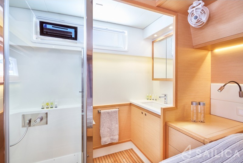 Lagoon 52 - Yacht Charter Sailica