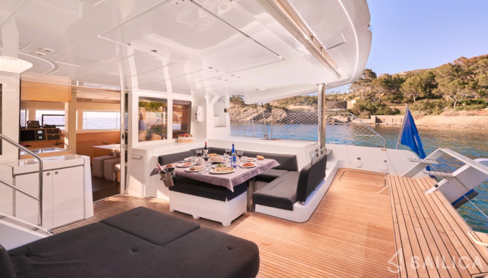 Lagoon 52 - Yacht Charter Sailica