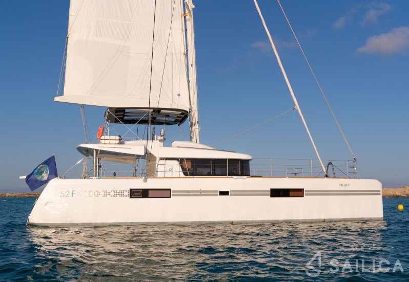 Lagoon 52 - Yacht Charter Sailica