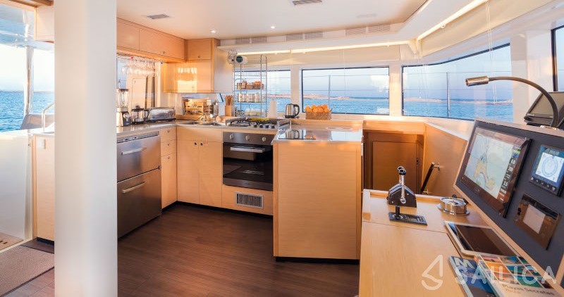 Lagoon 52 - Yacht Charter Sailica