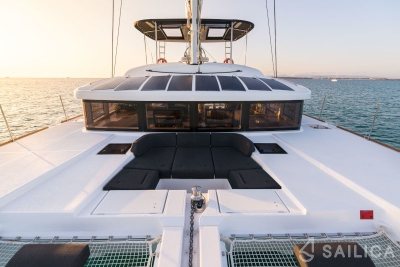 Lagoon 52 - Yacht Charter Sailica