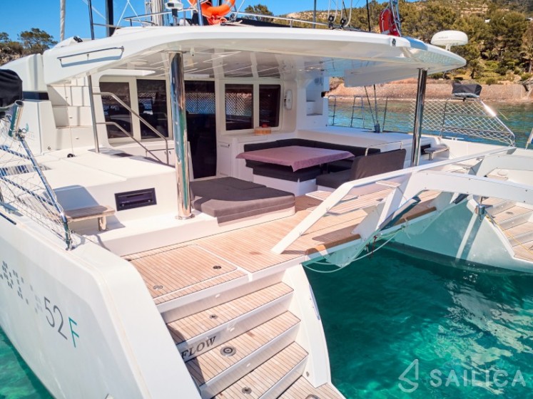 Lagoon 52 - Yacht Charter Sailica