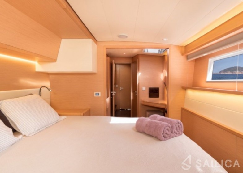 Lagoon 52 - Yacht Charter Sailica