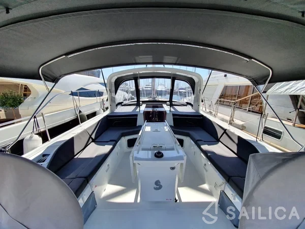 Oceanis 51.1 - Yacht Charter Sailica
