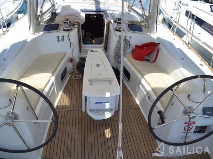 Oceanis 50 Family - Yacht Charter Sailica