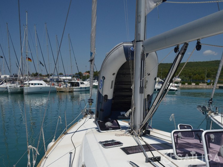 Oceanis 50 Family - Yacht Charter Sailica