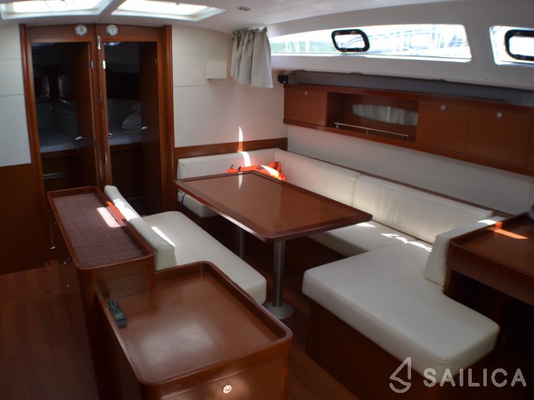 Oceanis 50 Family - Yacht Charter Sailica