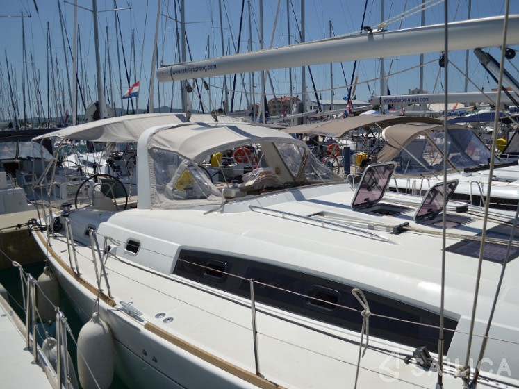 Oceanis 50 Family - Yacht Charter Sailica