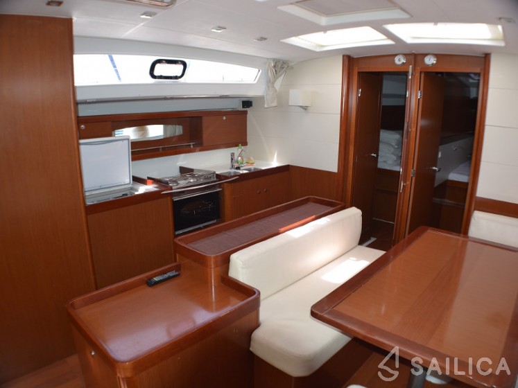 Oceanis 50 Family - Yacht Charter Sailica