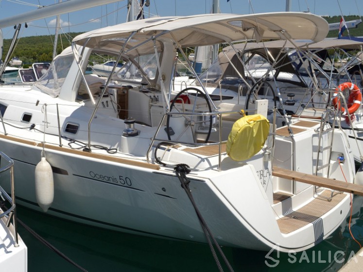 Oceanis 50 Family - Yacht Charter Sailica