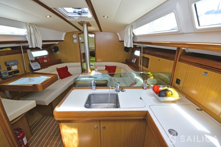 Sun Odyssey 36i - Yacht Charter Sailica
