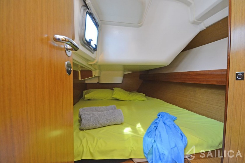 Sun Odyssey 36i - Yacht Charter Sailica