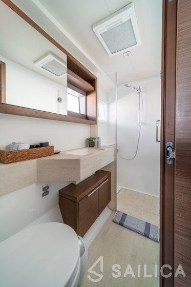 Lagoon 50 - Yacht Charter Sailica