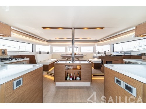 Lagoon 50 - Yacht Charter Sailica