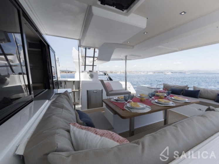 Saona 47 - Yacht Charter Sailica