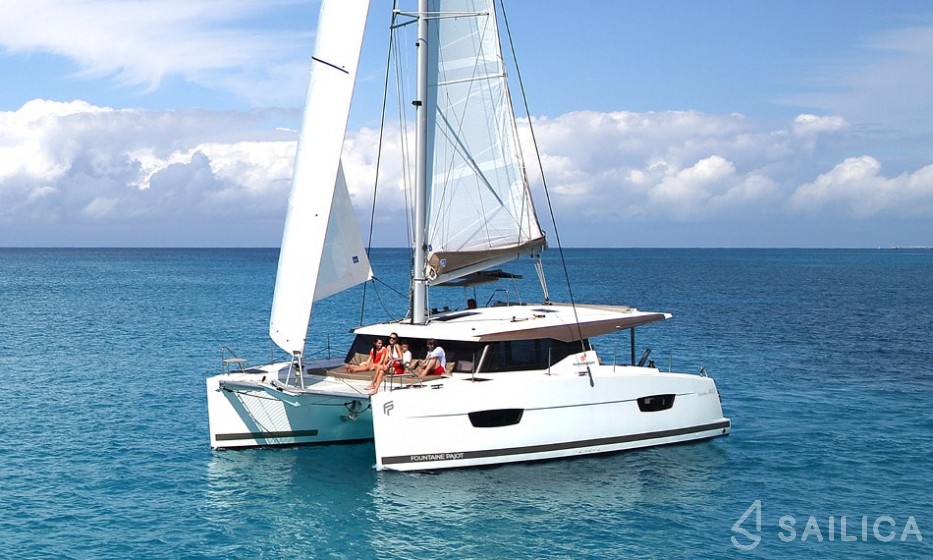 Lucia 40 - Yacht Charter Sailica