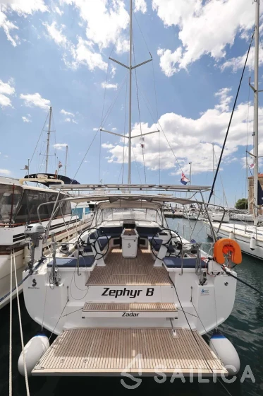 Oceanis 51.1 - Yacht Charter Sailica