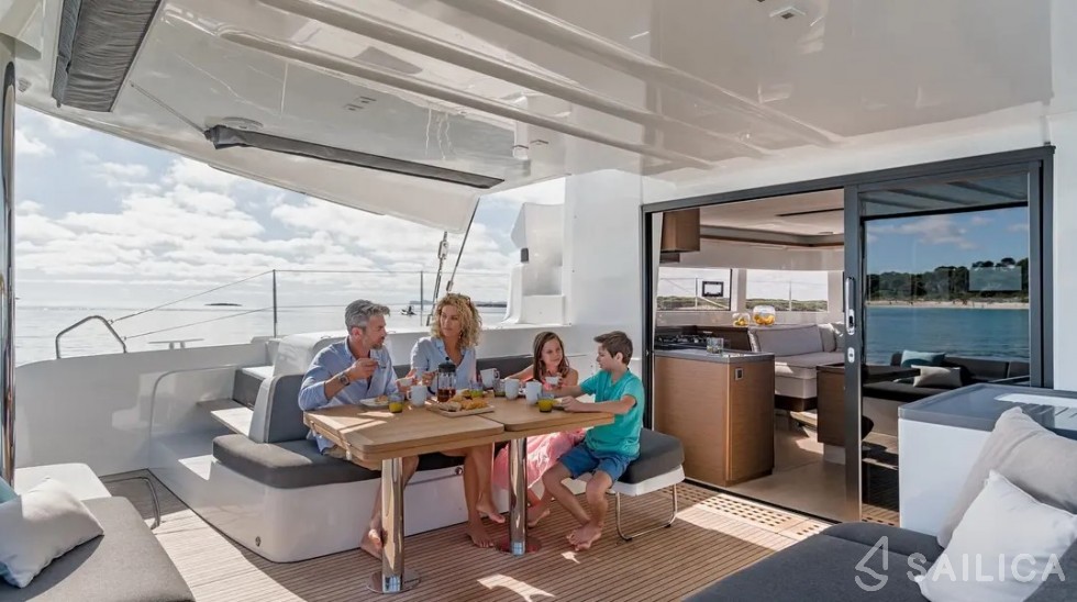 Lagoon 50 - Yacht Charter Sailica