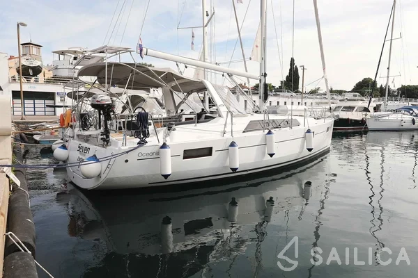 Oceanis 41.1 - Yacht Charter Sailica