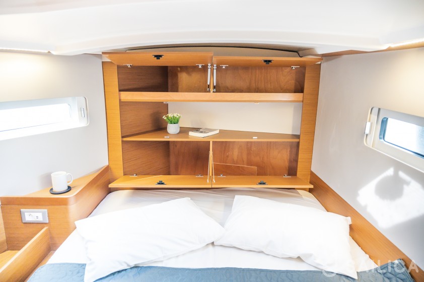 Sun Odyssey 410 - Yacht Charter Sailica