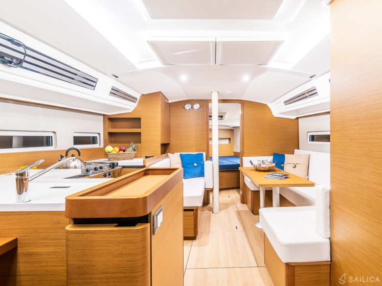Sun Odyssey 410 - Yacht Charter Sailica