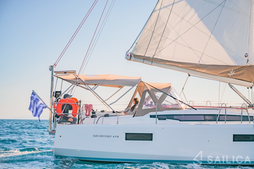 Sun Odyssey 410 - Yacht Charter Sailica
