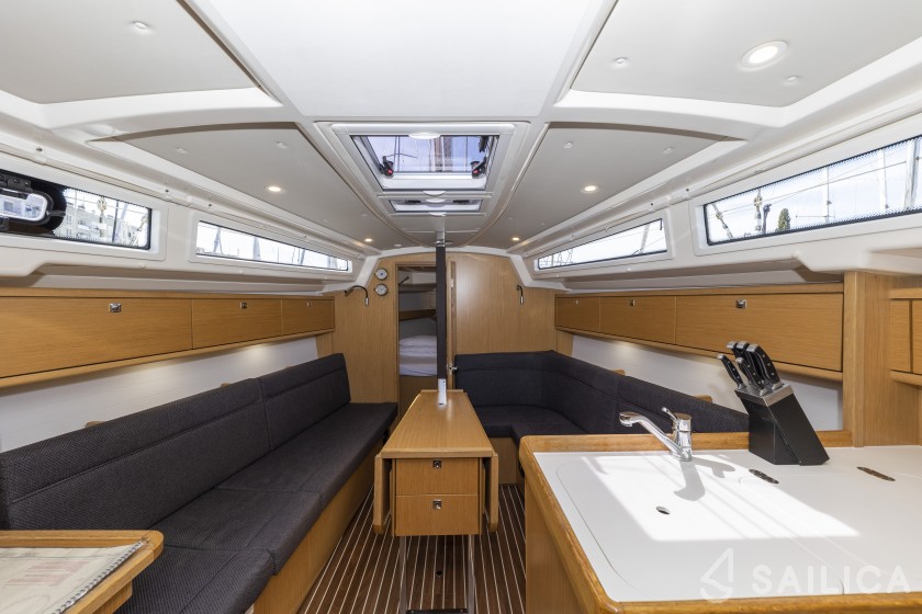 Bavaria Cruiser 34 Style - Yacht Charter Sailica