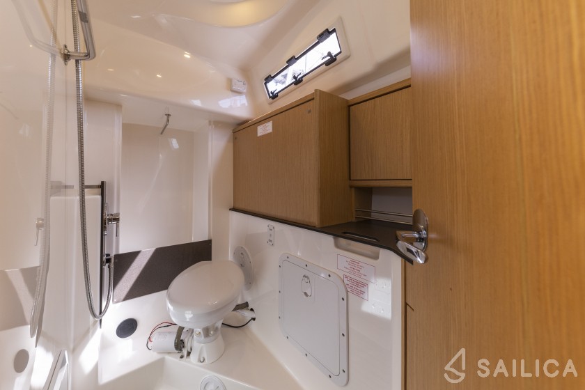 Bavaria Cruiser 34 Style - Yacht Charter Sailica