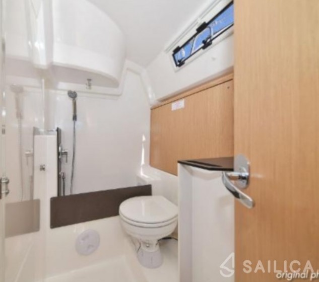 Bavaria 37 Cruiser - Yacht Charter Sailica